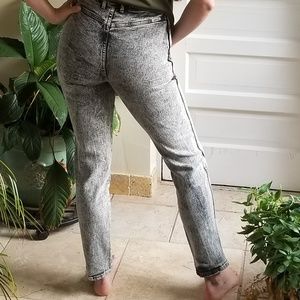 NWT High Waisted Black Acid Wash Jeans